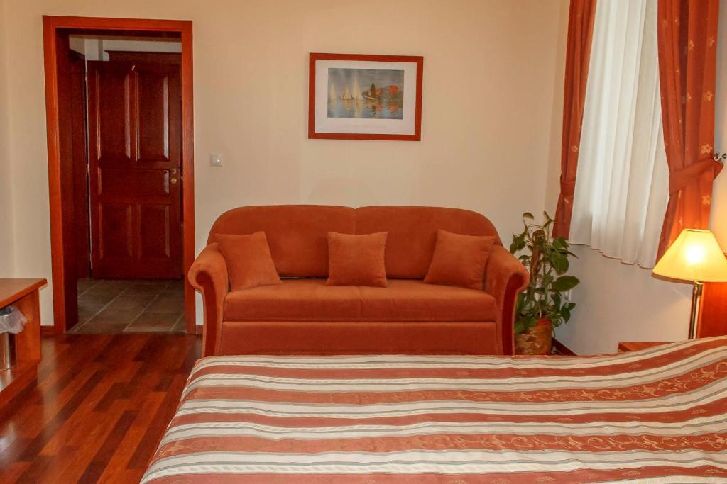 Pannon Hotel Bejelentkezes 20 Oraig, Check-In Until 20 O'Clock, Einchecken Bis 20 Uhr Mohács 部屋 写真