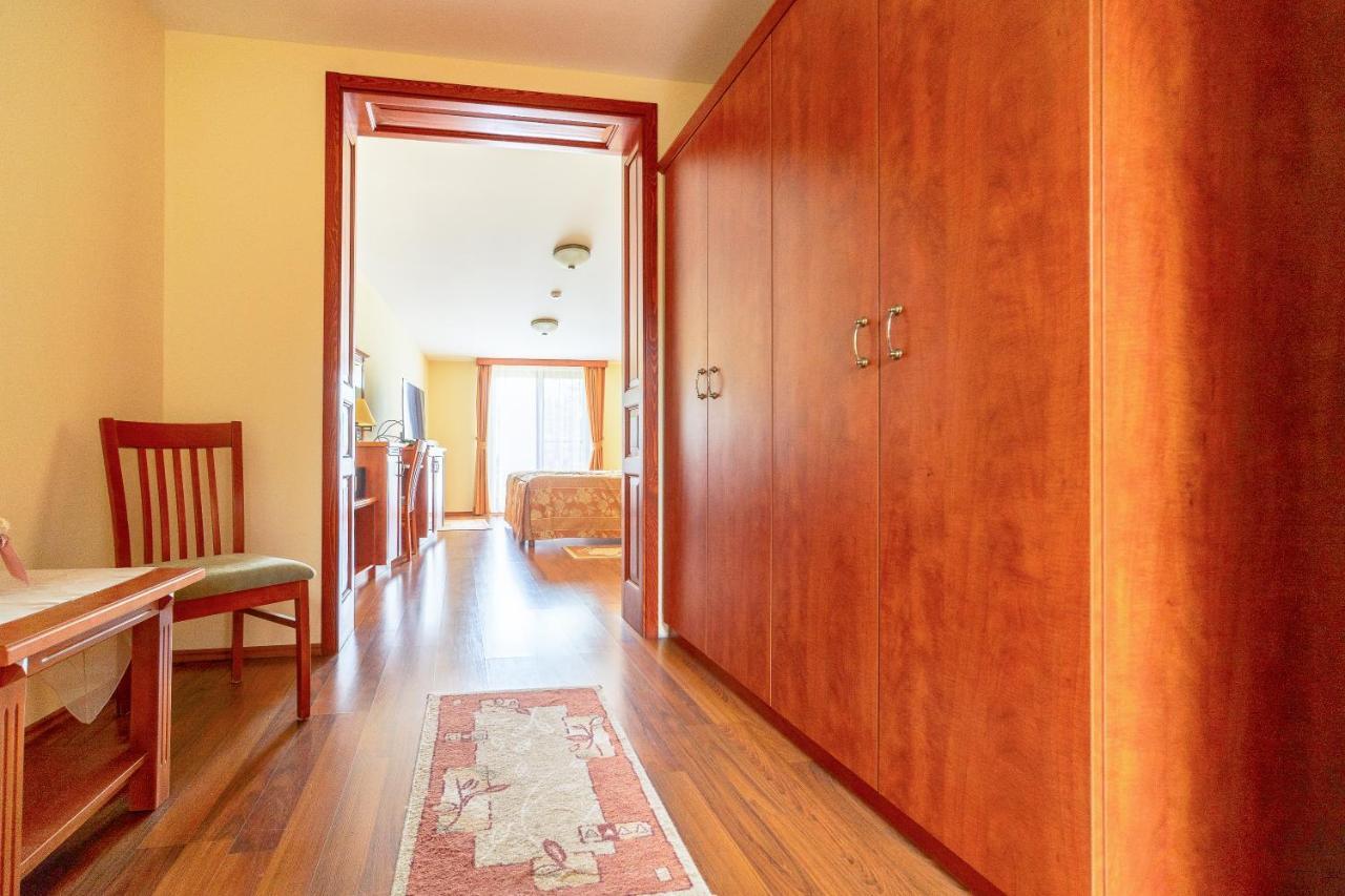 Pannon Hotel Bejelentkezes 20 Oraig, Check-In Until 20 O'Clock, Einchecken Bis 20 Uhr Mohács エクステリア 写真